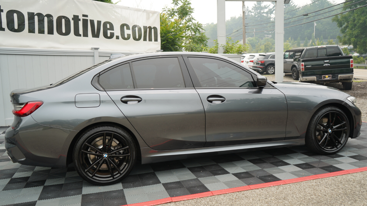 BMW 3 Series 330i xDrive Sedan 2020