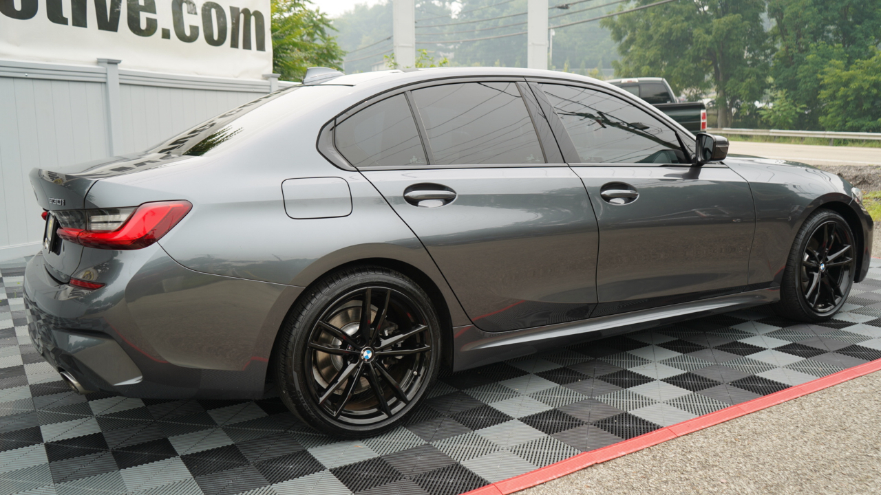 BMW 3 Series 330i xDrive Sedan 2020