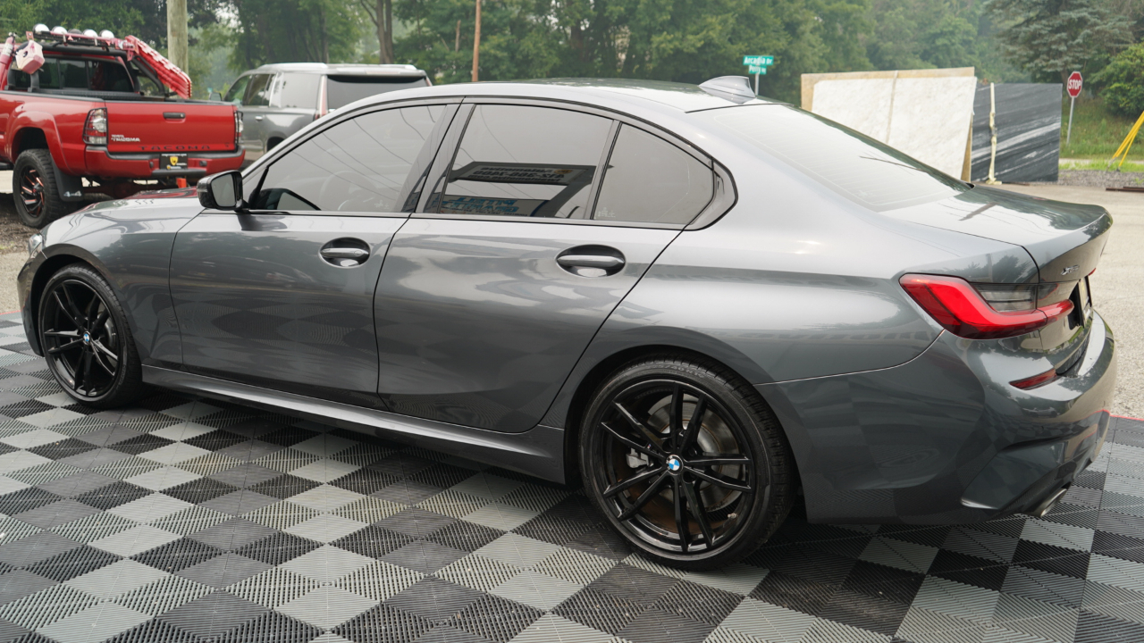 BMW 3 Series 330i xDrive Sedan 2020