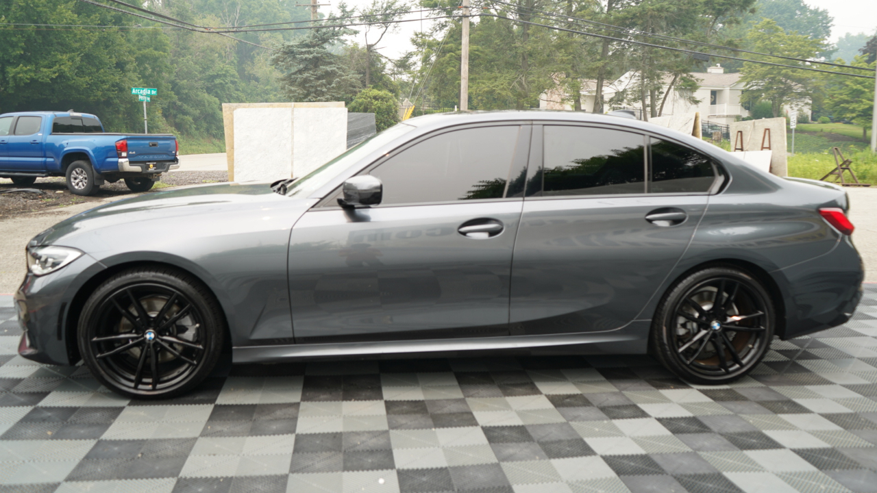 BMW 3 Series 330i xDrive Sedan 2020