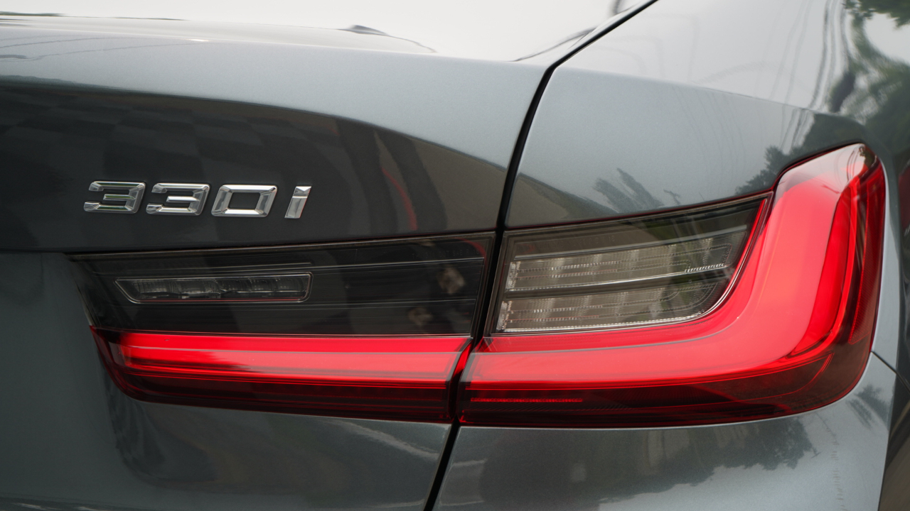 BMW 3 Series 330i xDrive Sedan 2020