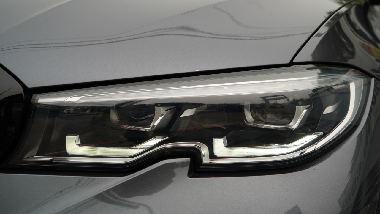 BMW 3 Series 330i xDrive Sedan 2020