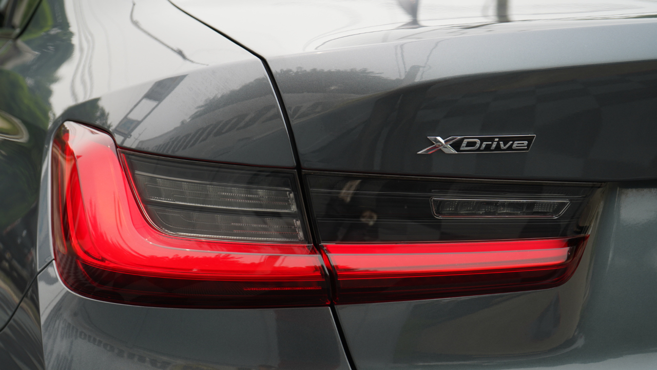 BMW 3 Series 330i xDrive Sedan 2020