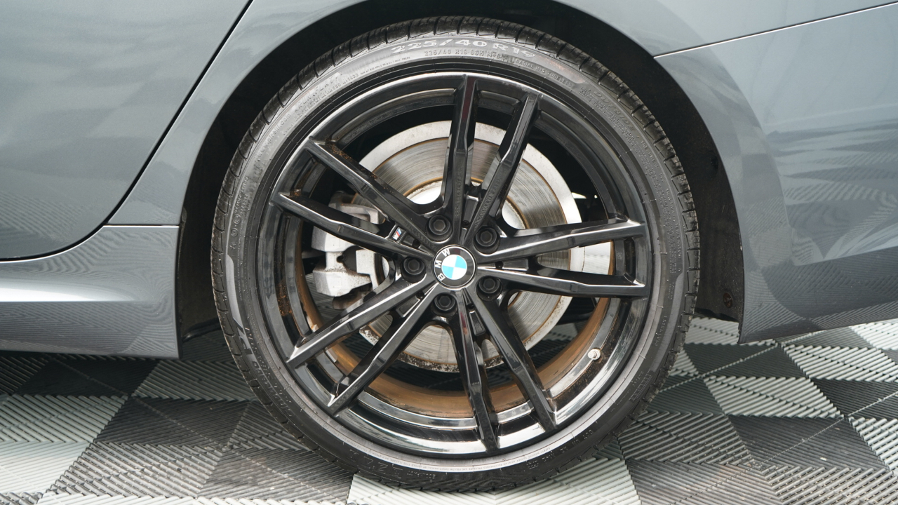 BMW 3 Series 330i xDrive Sedan 2020