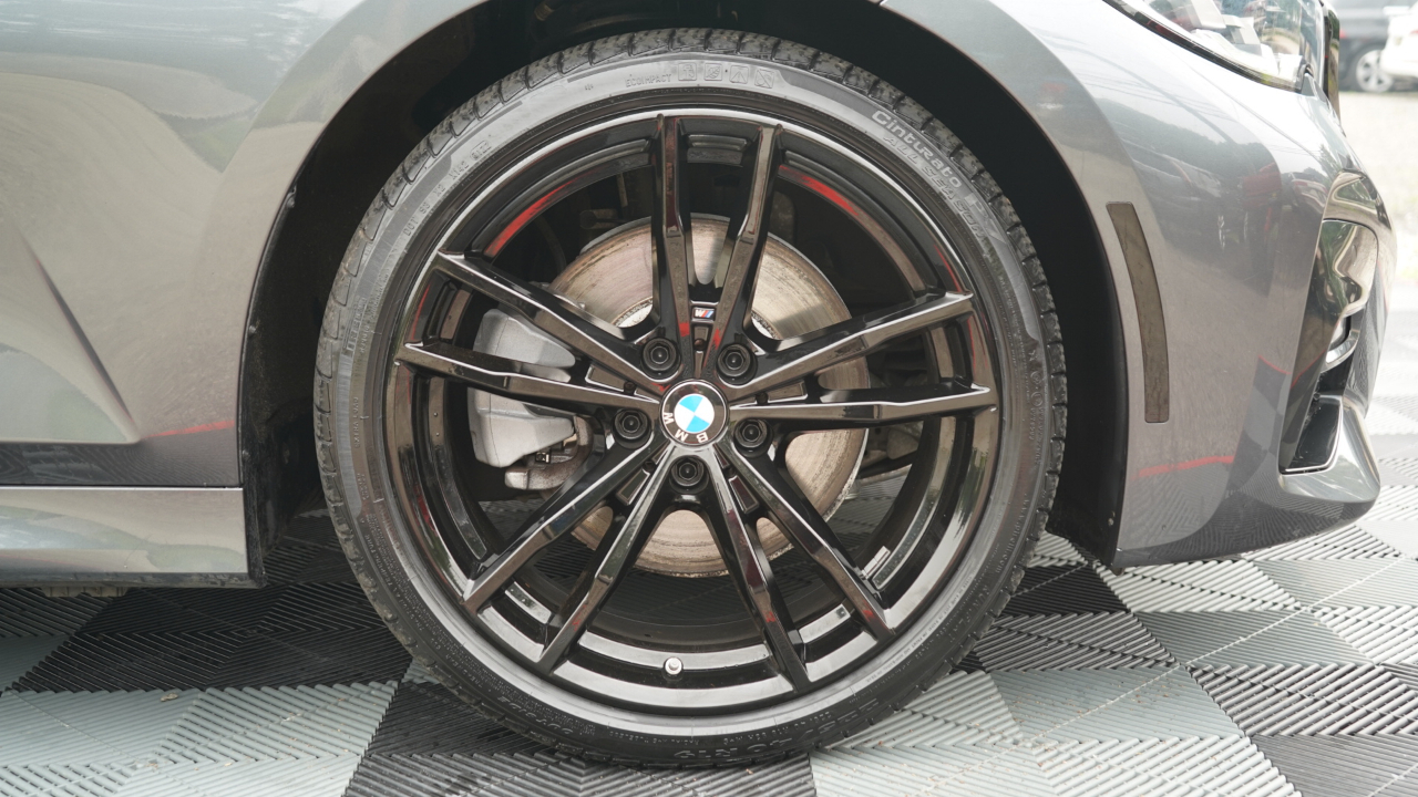 BMW 3 Series 330i xDrive Sedan 2020