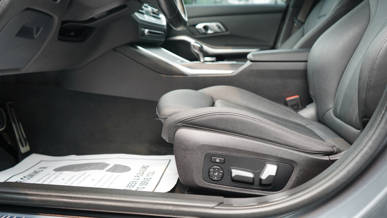 BMW 3 Series 330i xDrive Sedan 2020