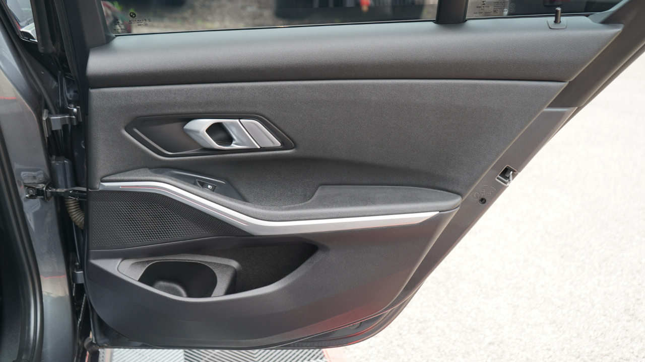 BMW 3 Series 330i xDrive Sedan 2020
