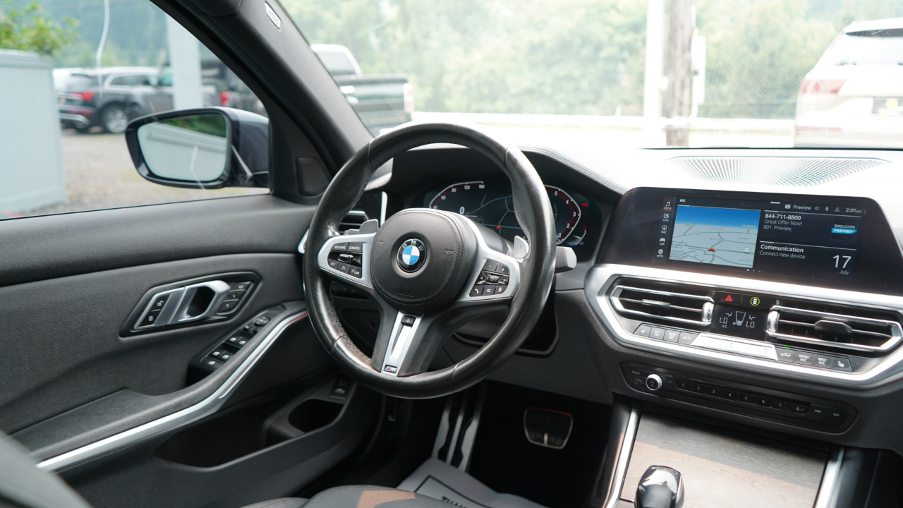 BMW 3 Series 330i xDrive Sedan 2020
