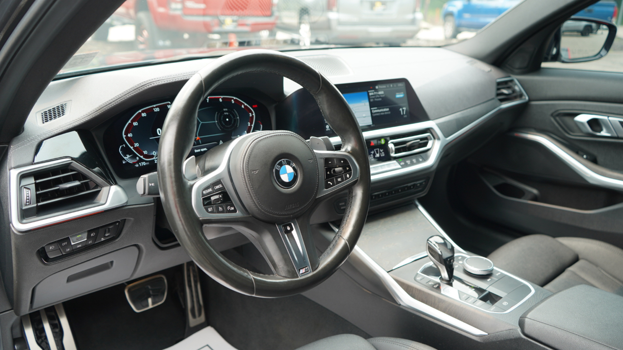 BMW 3 Series 330i xDrive Sedan 2020