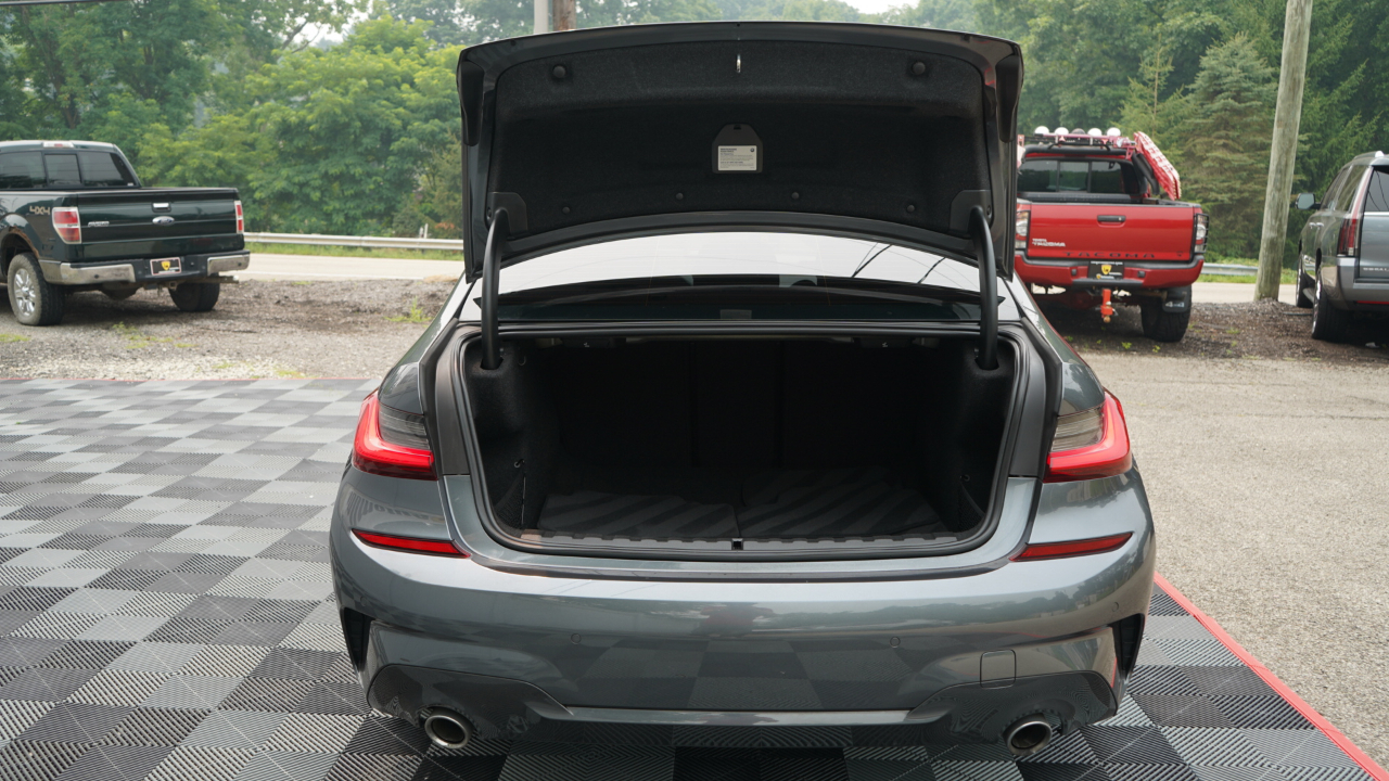 BMW 3 Series 330i xDrive Sedan 2020