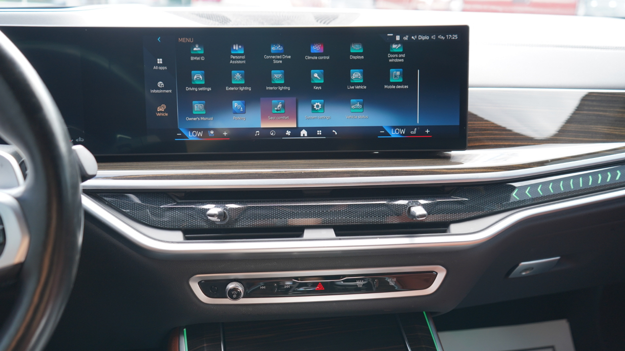 BMW X5 xDrive40i Sports Activity Vehicle 2024
