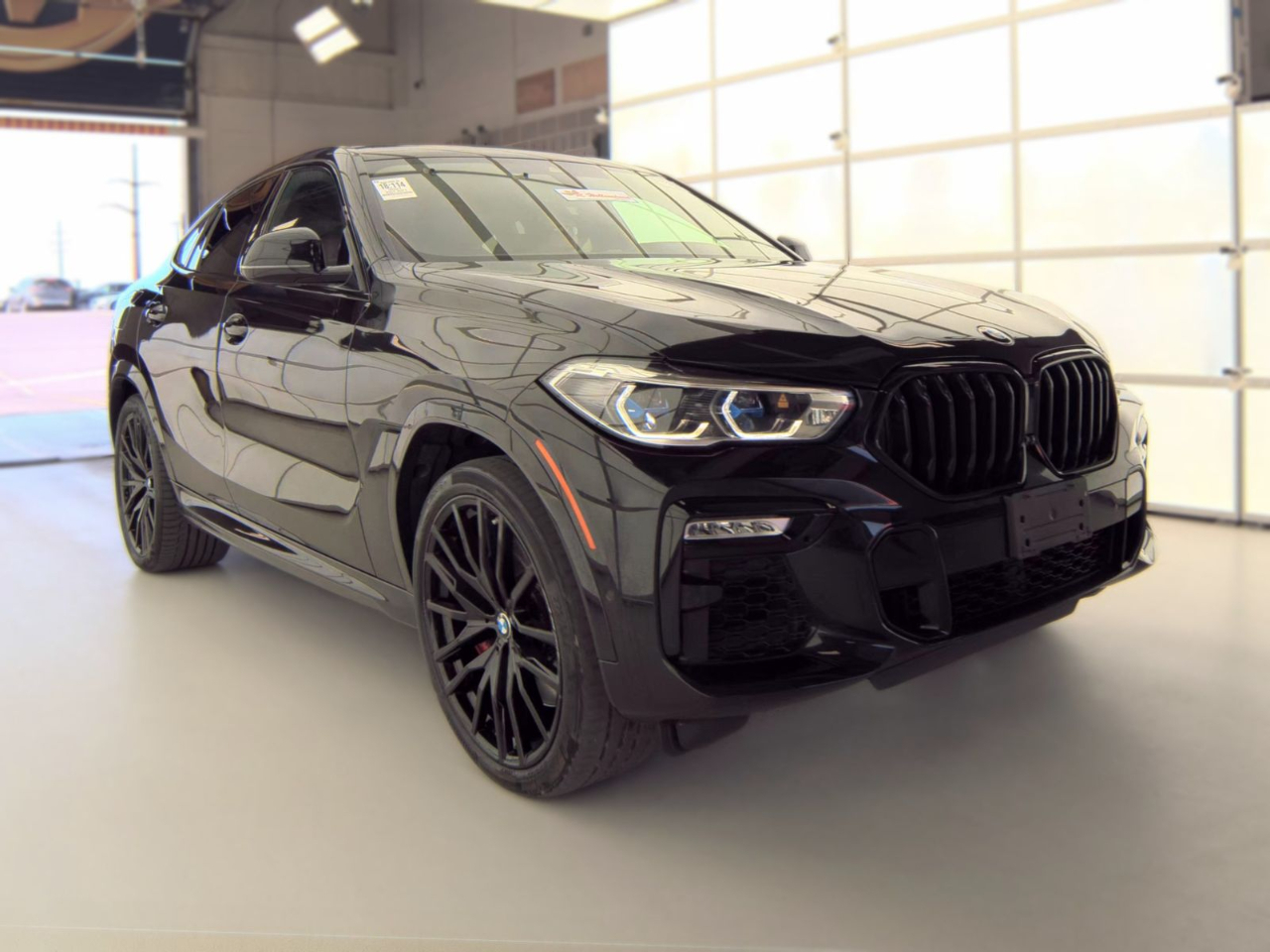 BMW X6 M50i Sports Activity Coupe 2021