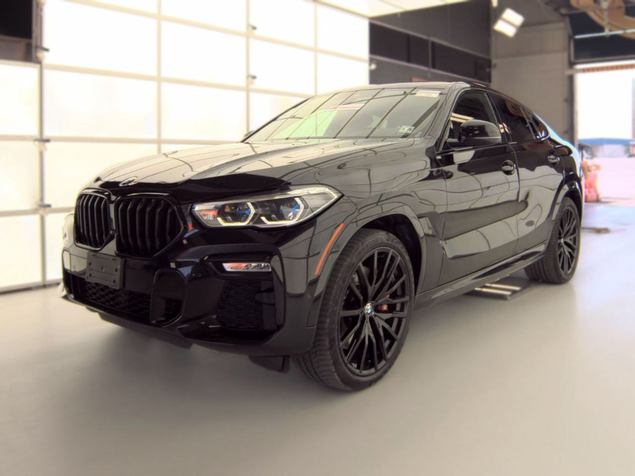 BMW X6 M50i Sports Activity Coupe 2021