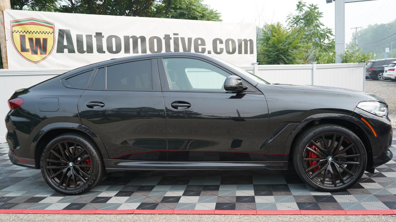 BMW X6 M50i Sports Activity Coupe 2021