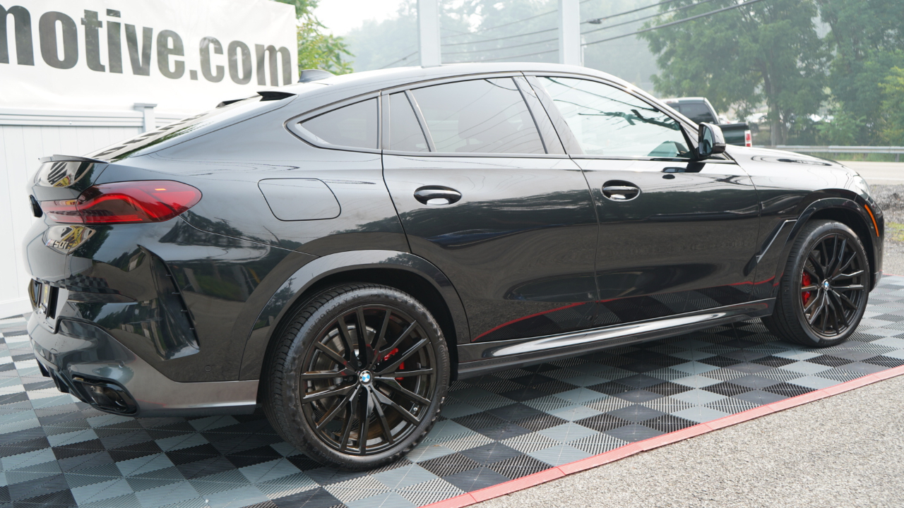 BMW X6 M50i Sports Activity Coupe 2021