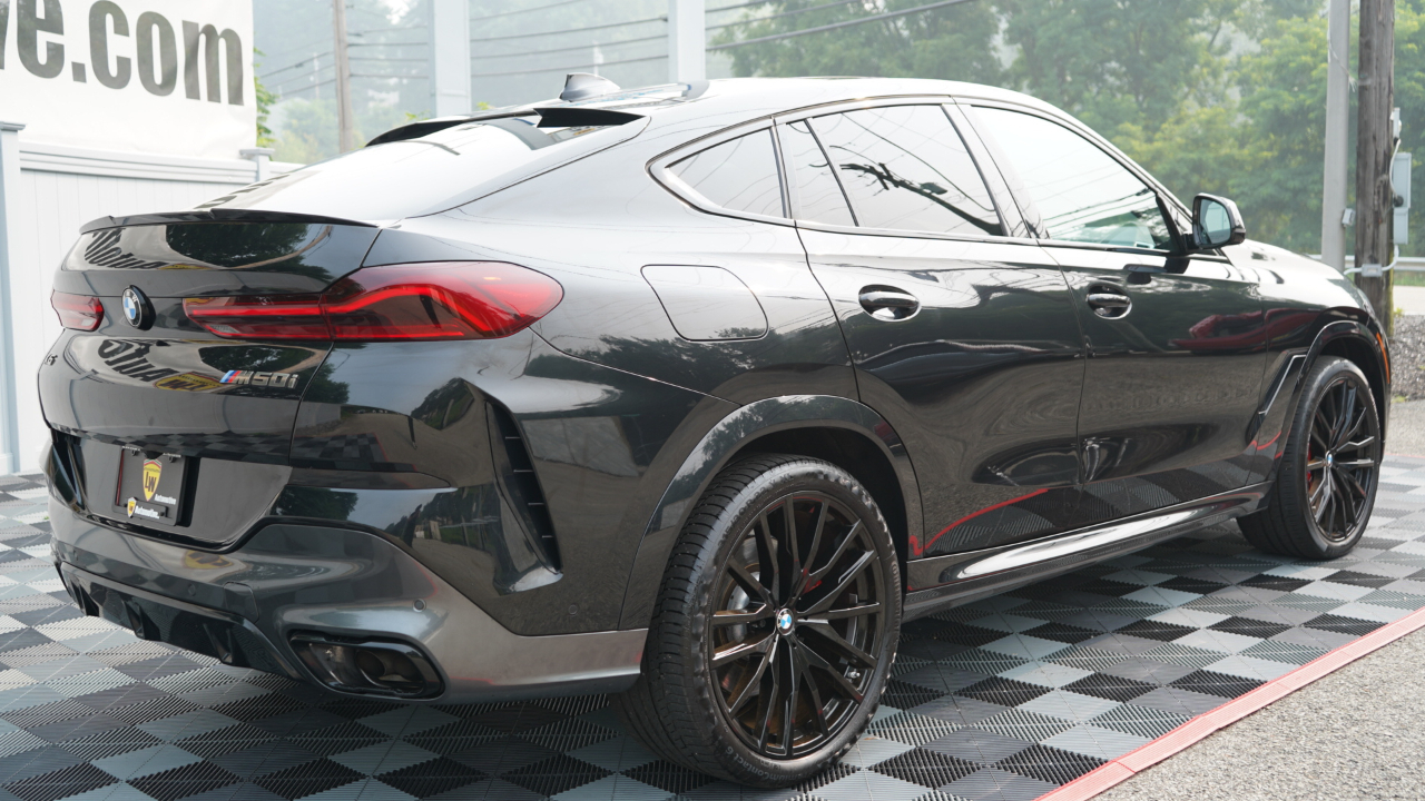 BMW X6 M50i Sports Activity Coupe 2021