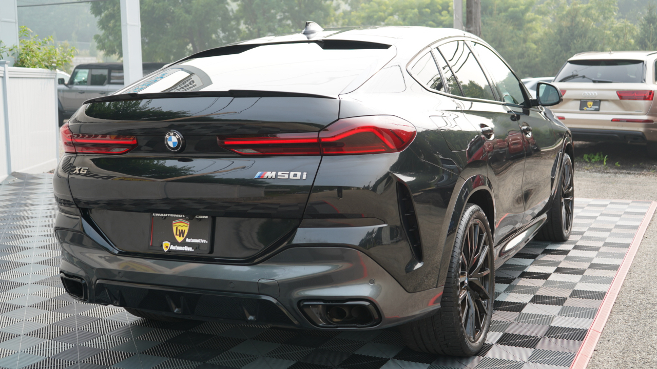 BMW X6 M50i Sports Activity Coupe 2021