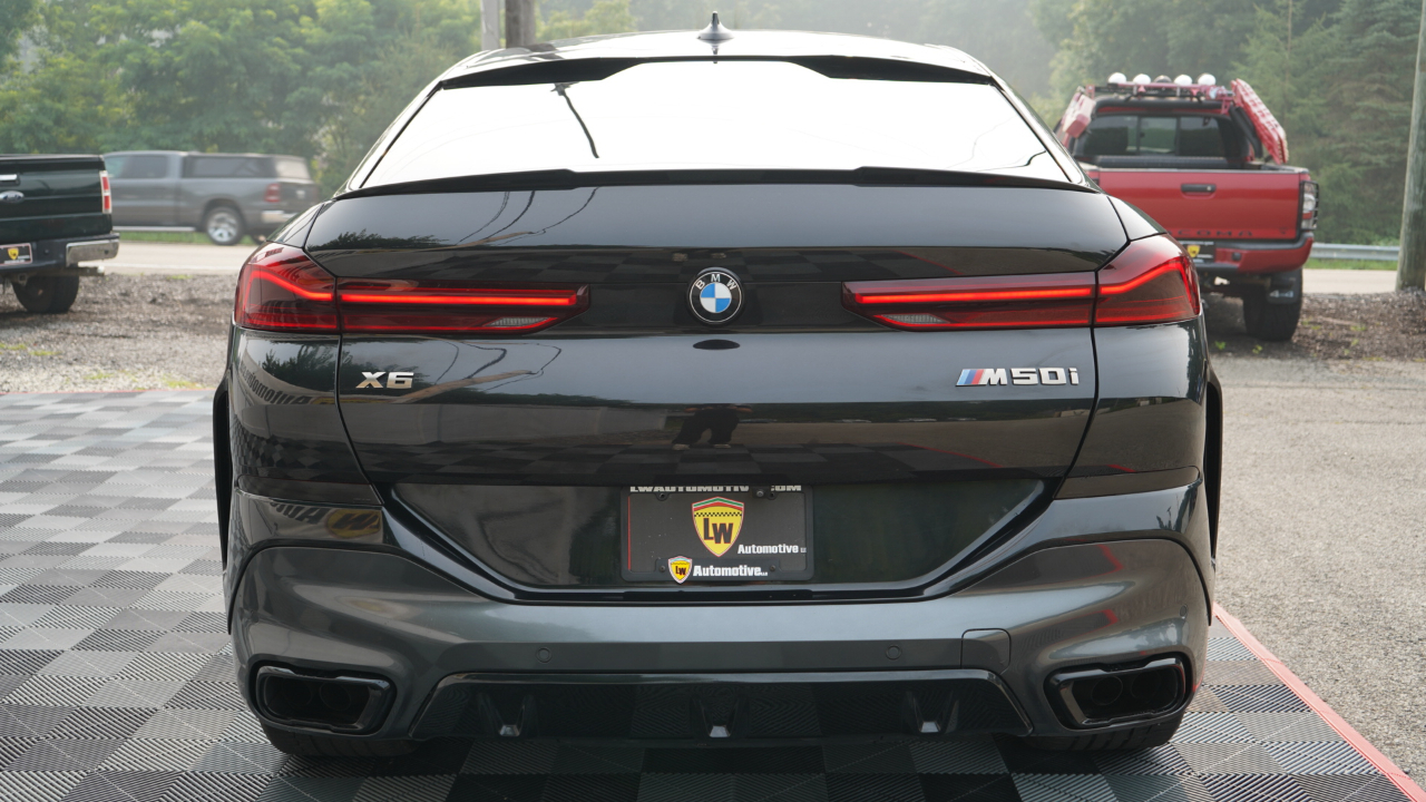 BMW X6 M50i Sports Activity Coupe 2021