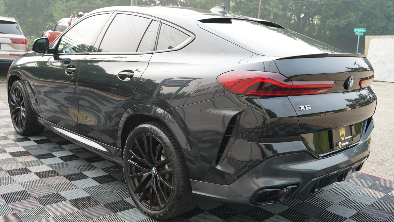 BMW X6 M50i Sports Activity Coupe 2021