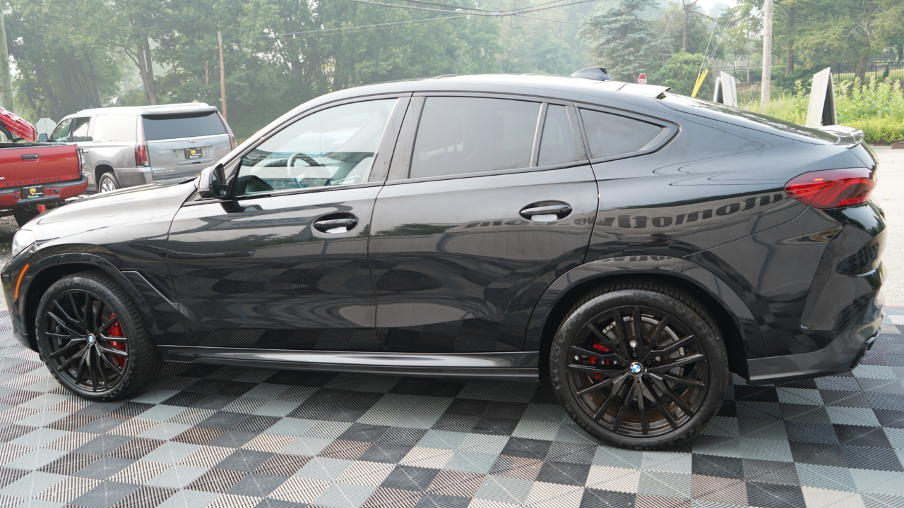BMW X6 M50i Sports Activity Coupe 2021