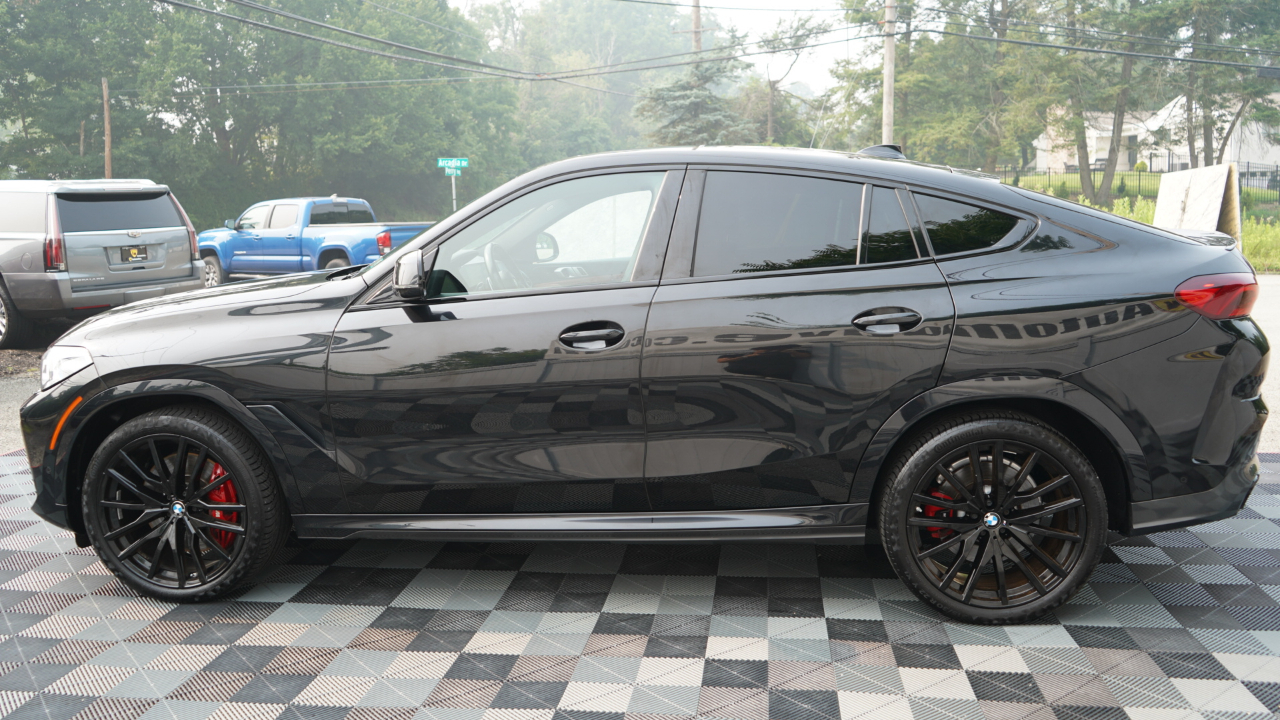 BMW X6 M50i Sports Activity Coupe 2021