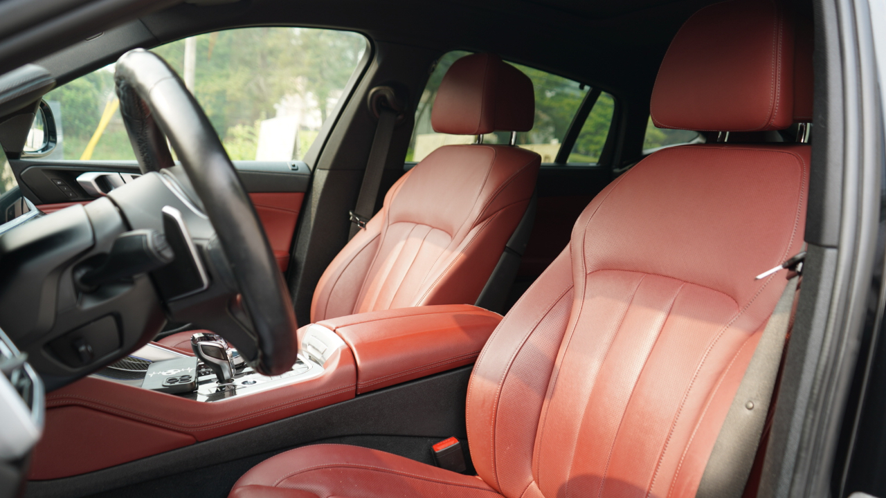 BMW X6 M50i Sports Activity Coupe 2021