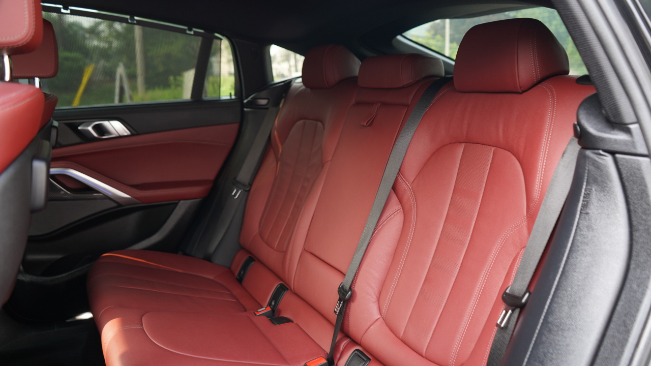 BMW X6 M50i Sports Activity Coupe 2021