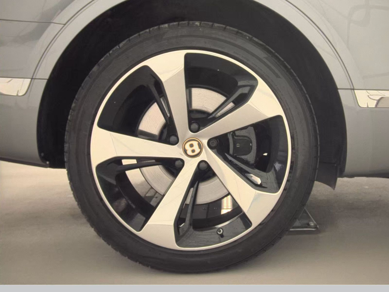 Bentley Bentayga V8 AWD 2019