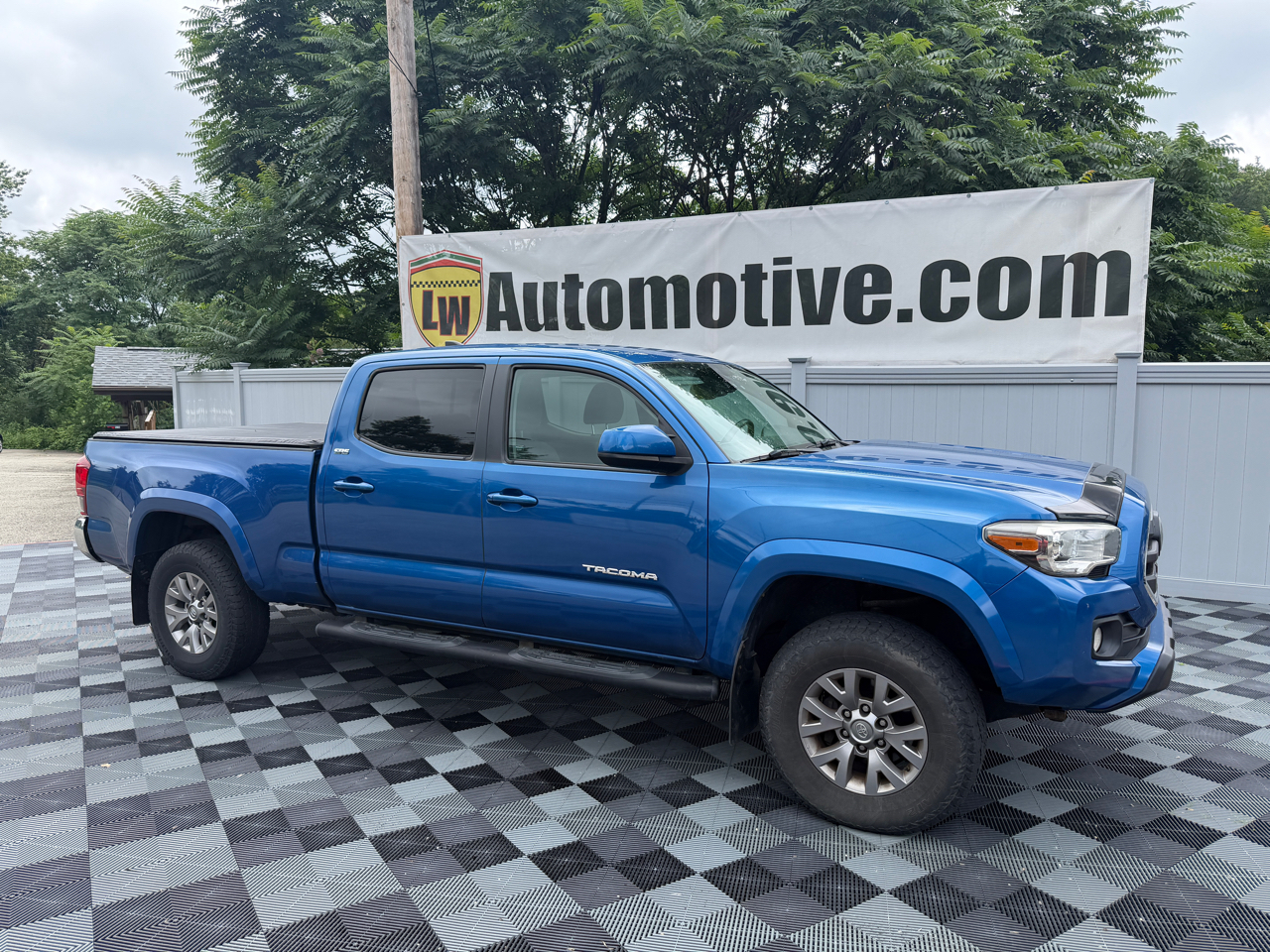 Toyota Tacoma SR5 Double Cab 6' Bed V6 4x4 AT (Natl) 2018