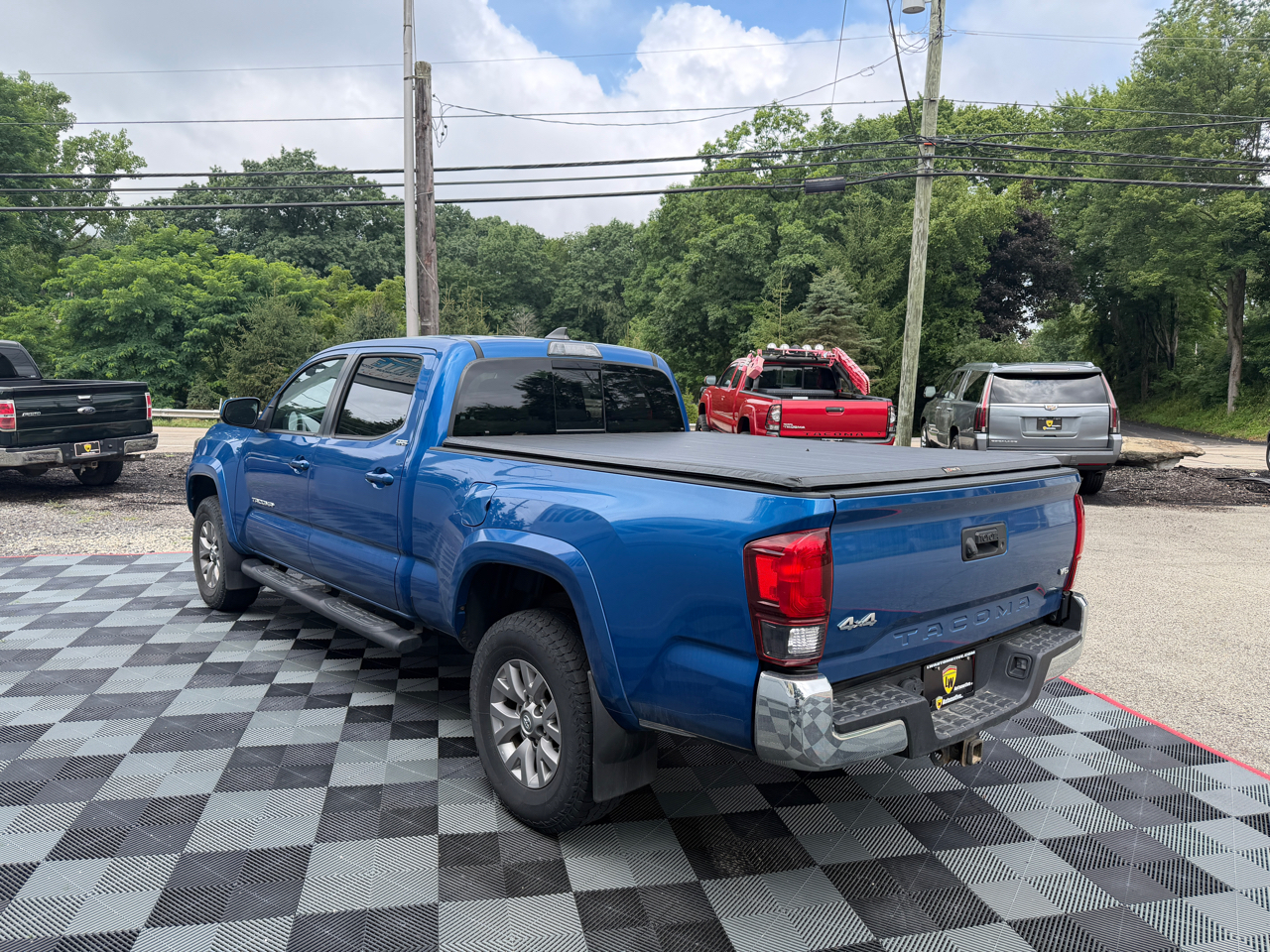 Toyota Tacoma SR5 Double Cab 6' Bed V6 4x4 AT (Natl) 2018