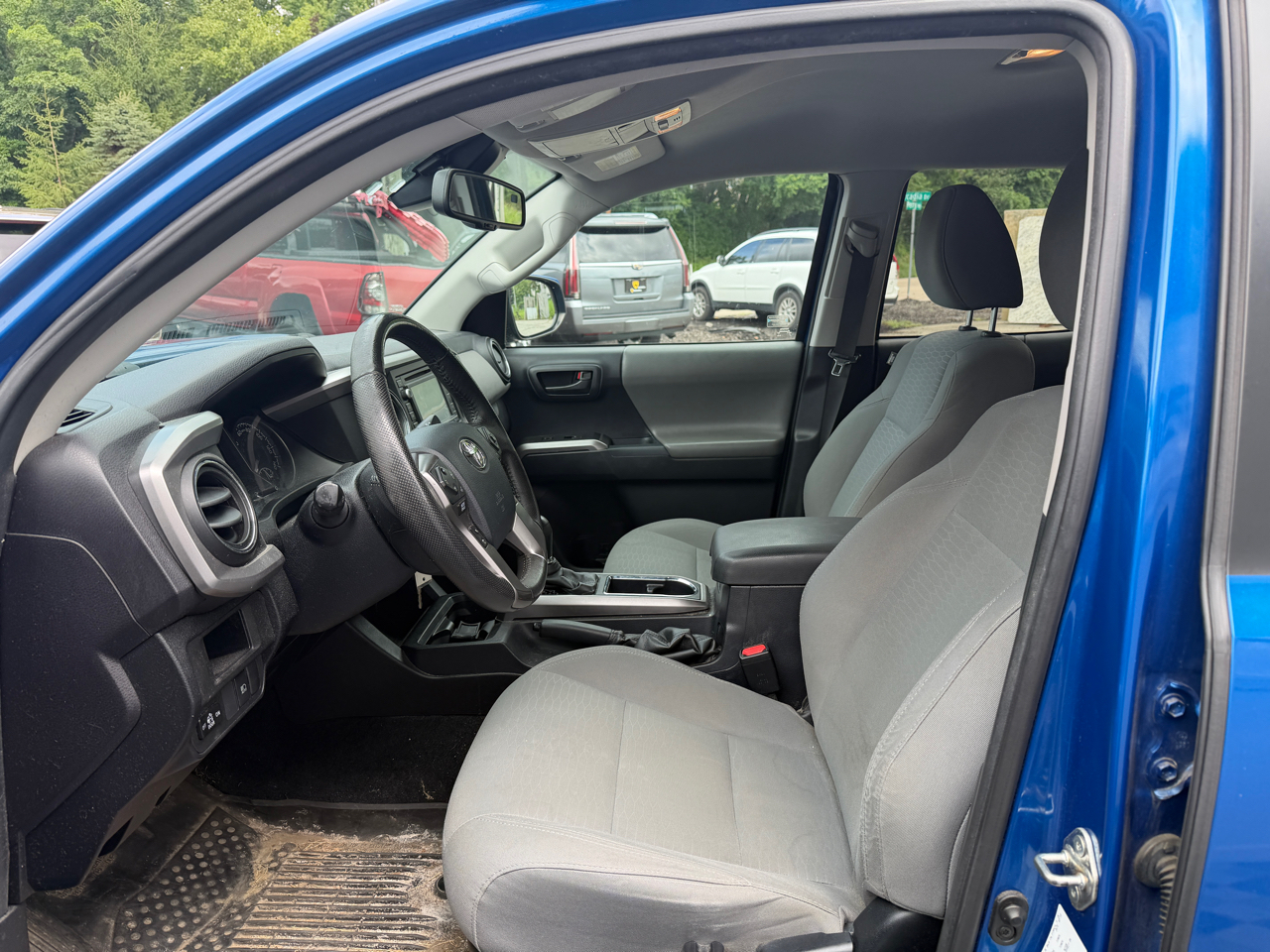 Toyota Tacoma SR5 Double Cab 6' Bed V6 4x4 AT (Natl) 2018