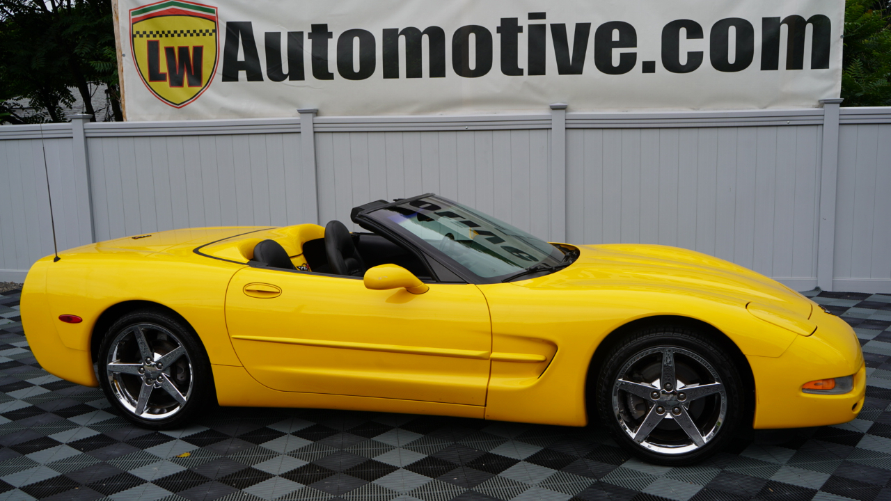 Chevrolet Corvette 2dr Convertible 2000