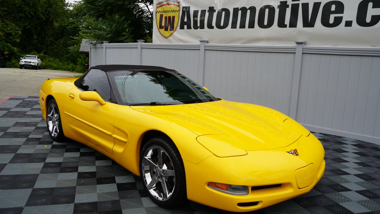 Chevrolet Corvette 2dr Convertible 2000