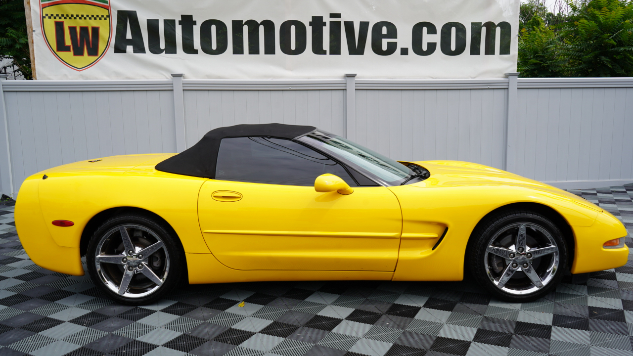 Chevrolet Corvette 2dr Convertible 2000
