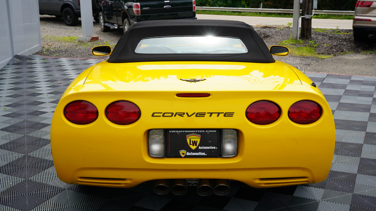 Chevrolet Corvette 2dr Convertible 2000