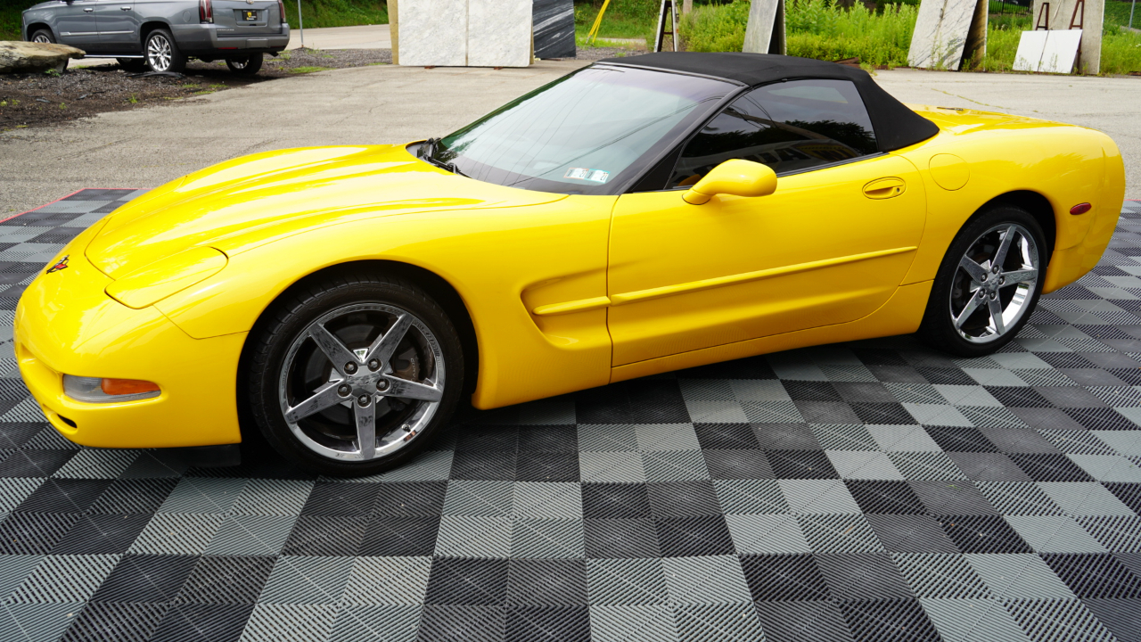 Chevrolet Corvette 2dr Convertible 2000