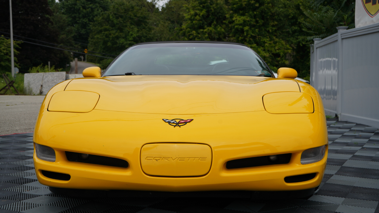 Chevrolet Corvette 2dr Convertible 2000