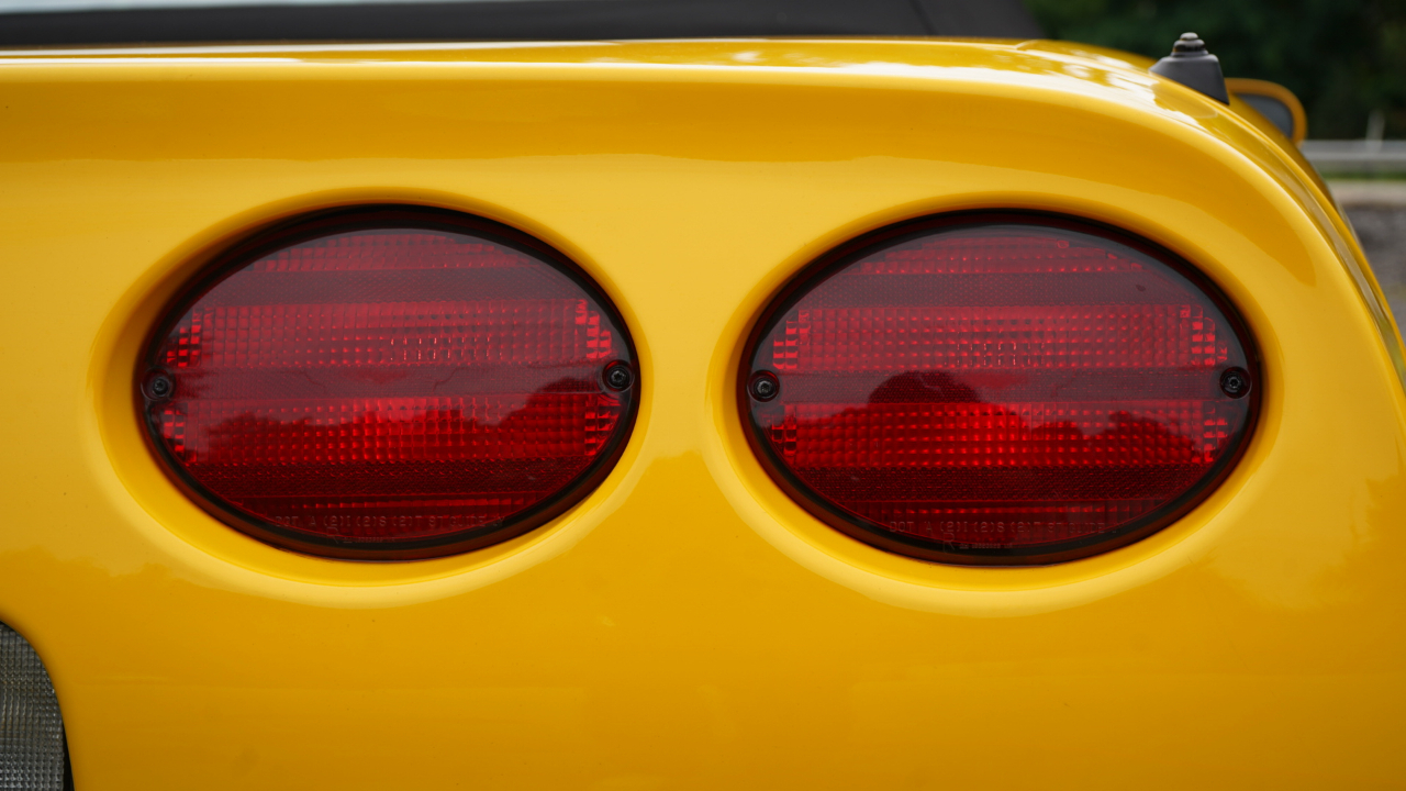 Chevrolet Corvette 2dr Convertible 2000
