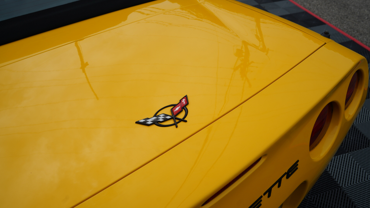 Chevrolet Corvette 2dr Convertible 2000