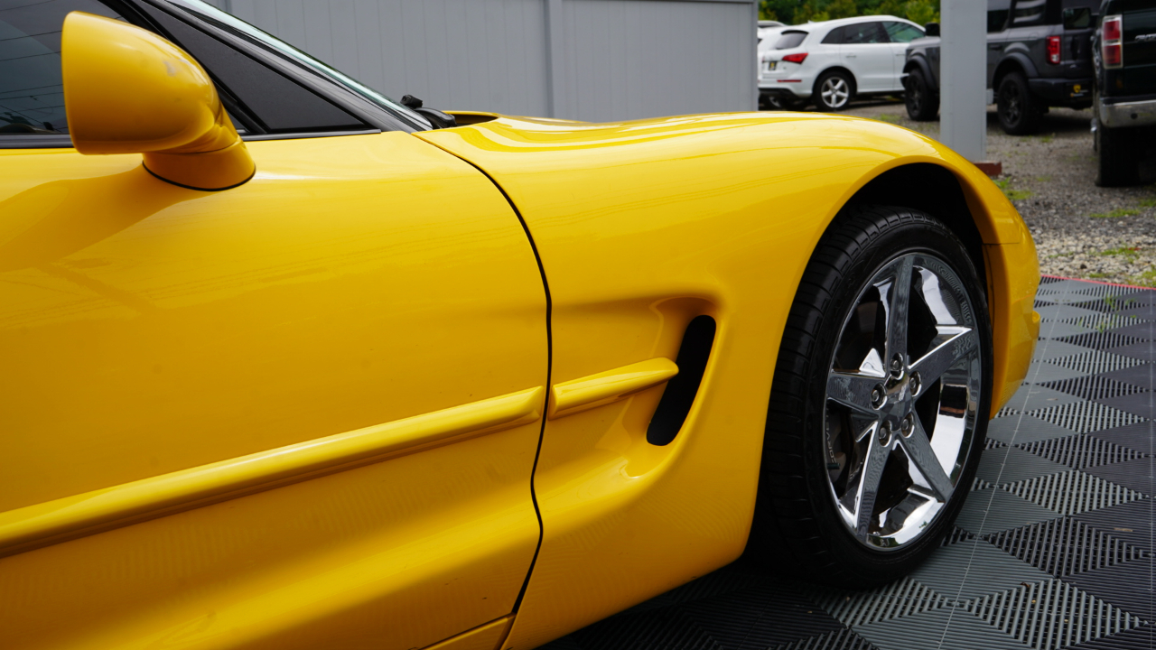 Chevrolet Corvette 2dr Convertible 2000