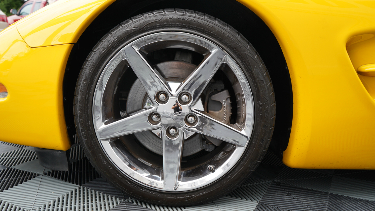Chevrolet Corvette 2dr Convertible 2000
