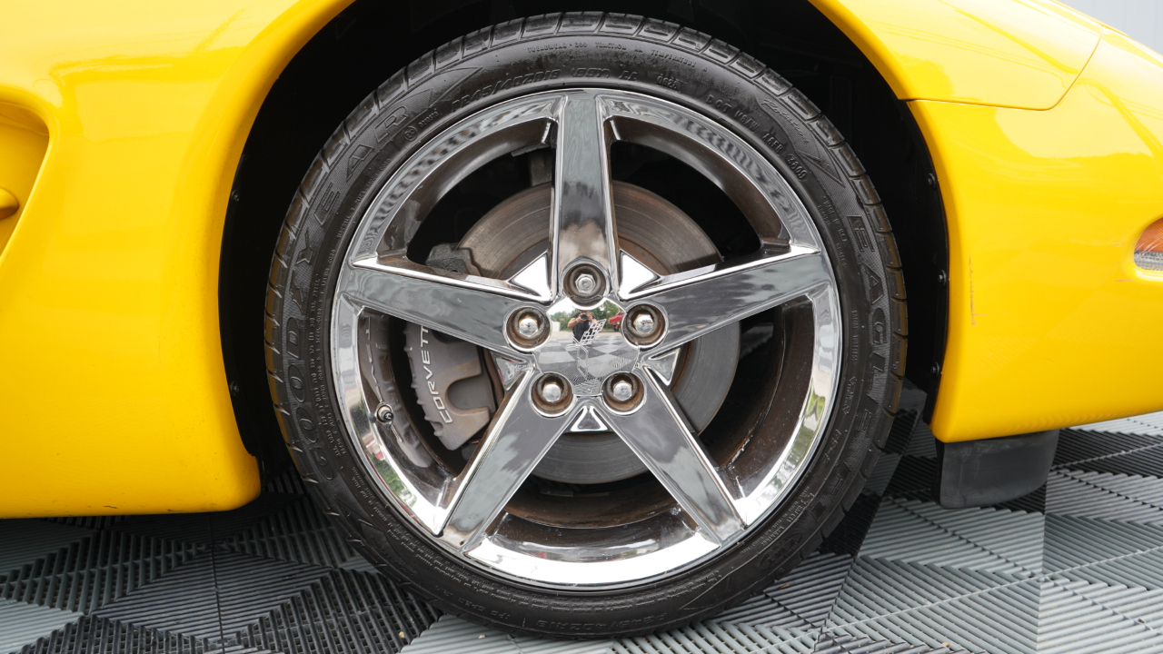 Chevrolet Corvette 2dr Convertible 2000