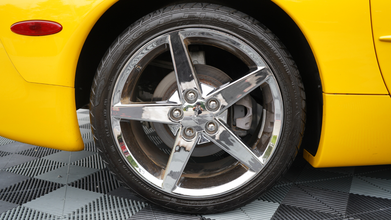 Chevrolet Corvette 2dr Convertible 2000