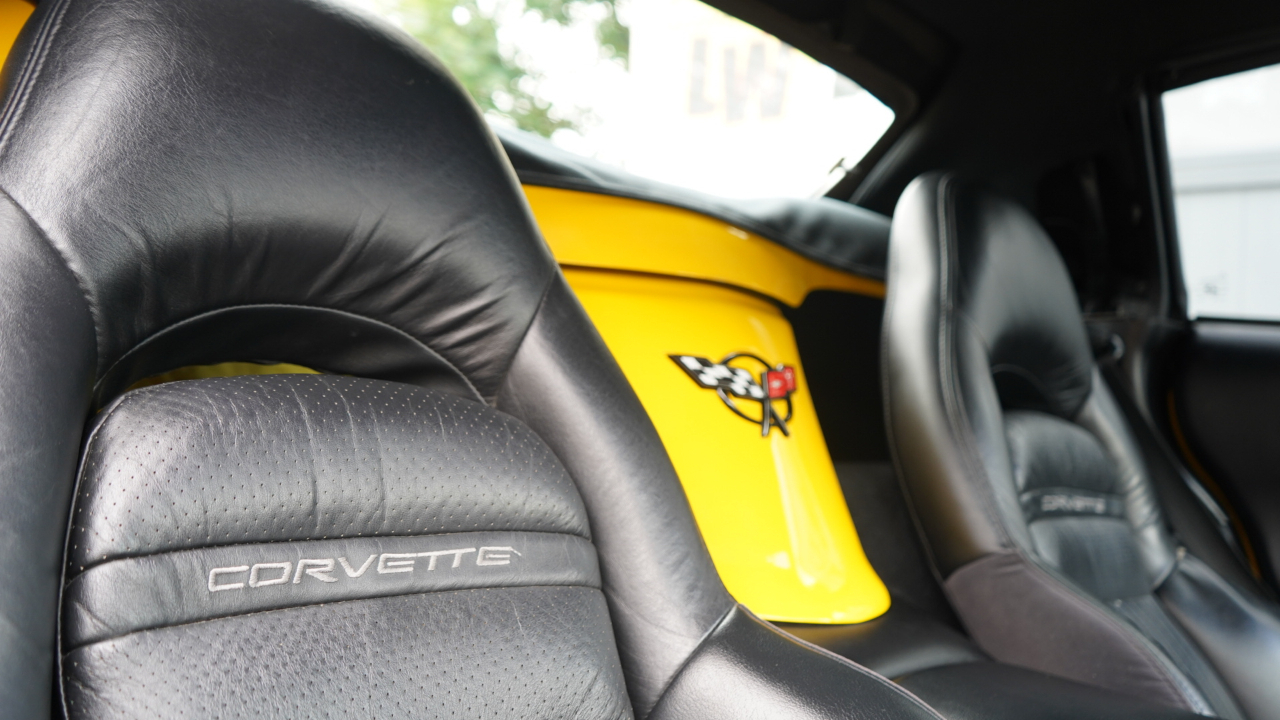 Chevrolet Corvette 2dr Convertible 2000