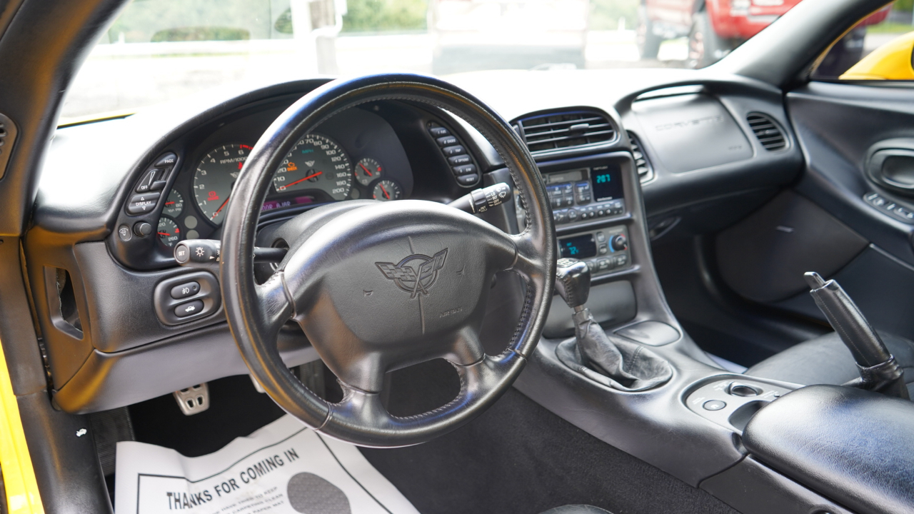 Chevrolet Corvette 2dr Convertible 2000