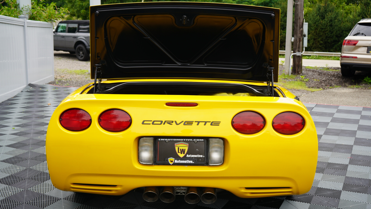 Chevrolet Corvette 2dr Convertible 2000