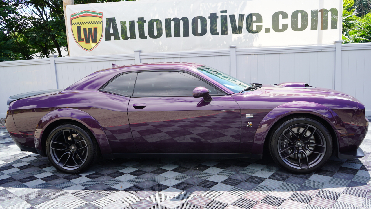 Dodge Challenger R/T Scat Pack Widebody RWD 2021