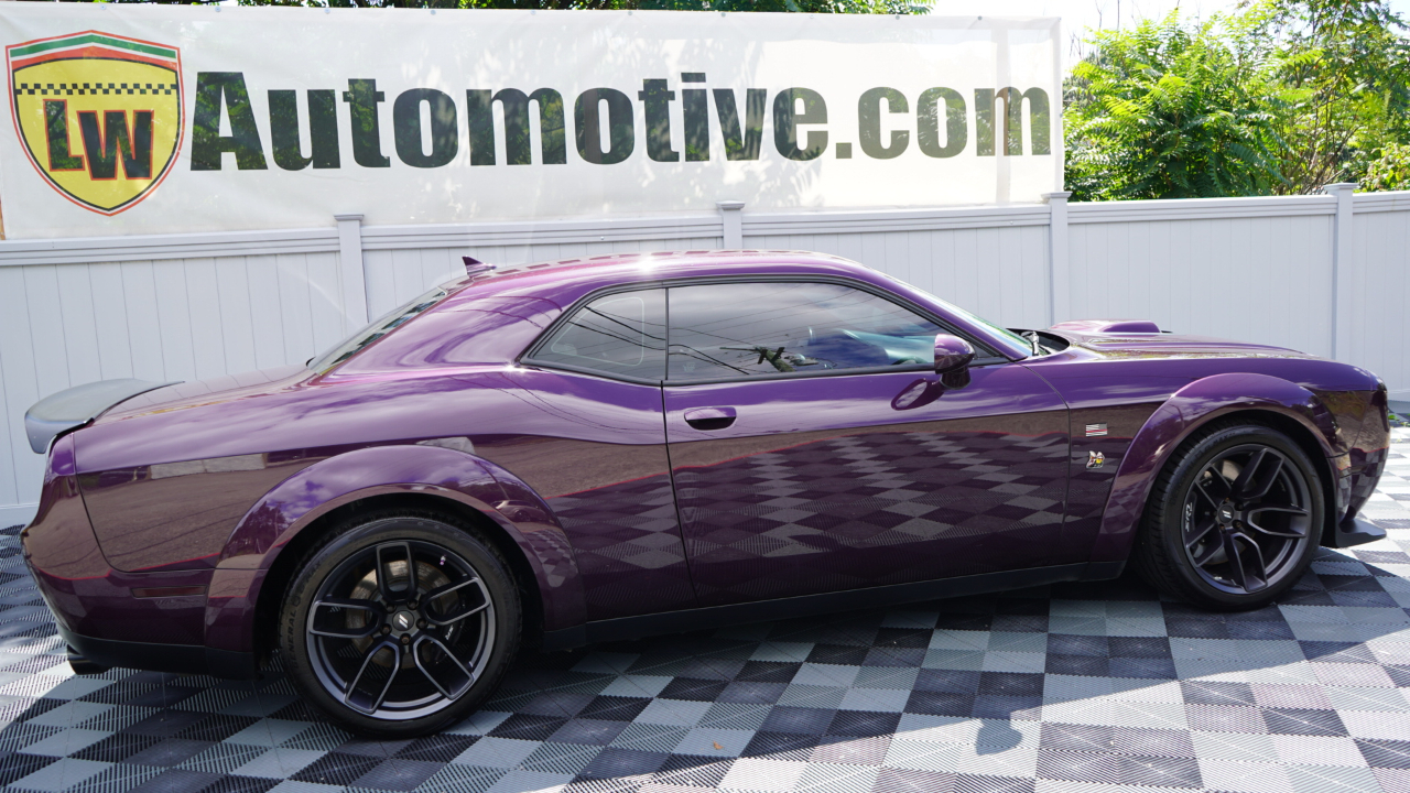 Dodge Challenger R/T Scat Pack Widebody RWD 2021