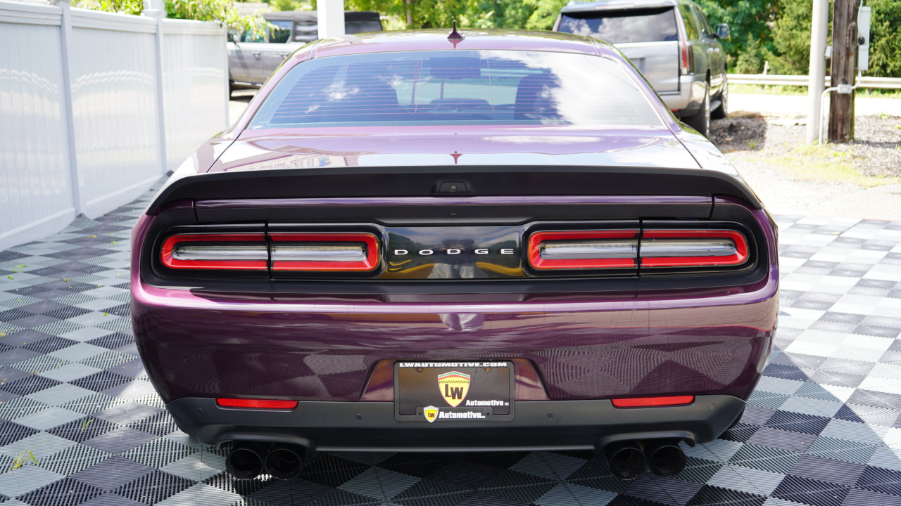 Dodge Challenger R/T Scat Pack Widebody RWD 2021