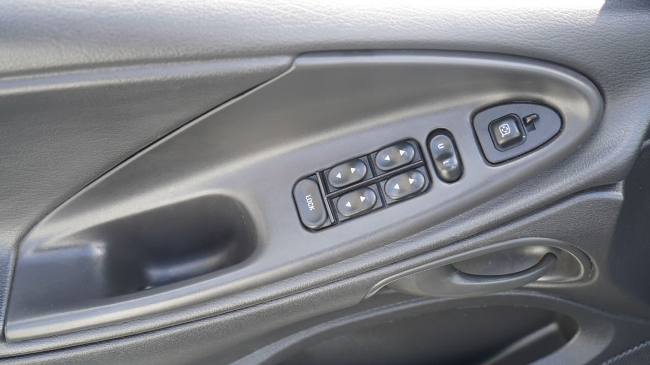 Ford Mustang 2dr Convertible SVT Cobra 1999